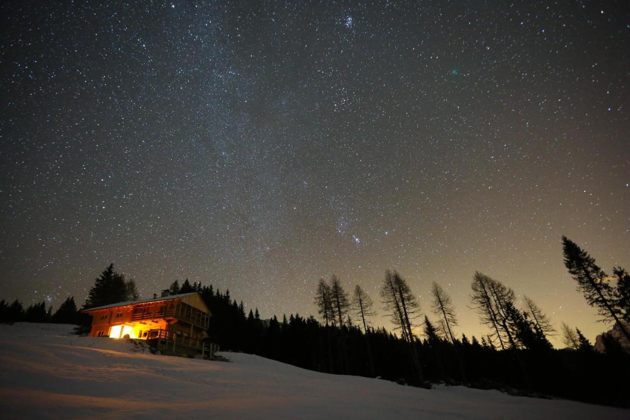 Rifugio De Doo Villa San Nicolo di Comelico Exteriör bild